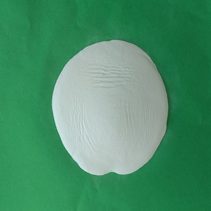 Fluoruro de aluminio no inflamable con masa molar de 83,98 g/mol 232-140-9
