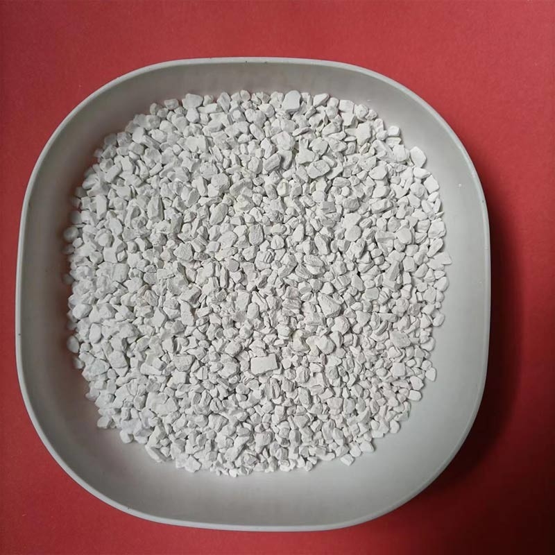 Cryolita sintética granular con punto de fusión de 1025 oC para agentes de refinación