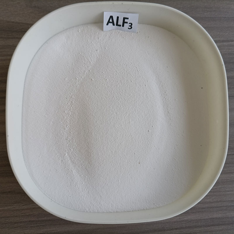 Aditivos y flujos metálicos para la molienda de productos en polvo de fluoruro de aluminio de grado industrial AlF3