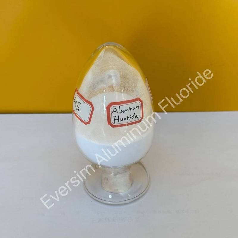 Peso molecular 83,98 Fluoruro de aluminio de arena blanca Alf3 para flujo de metales no ferrosos
