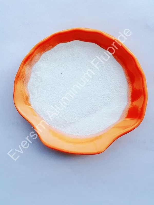Productos químicos Peso molecular 83,98 CAS7784-18-1 Fluoruro de aluminio Alf3 para flujo de esmalte cerámico