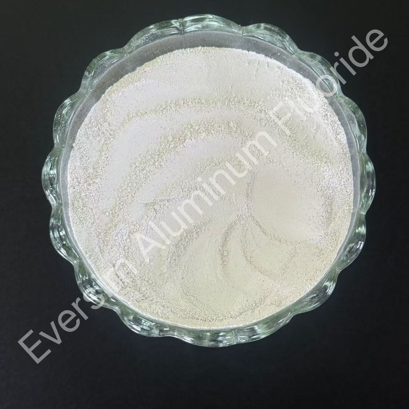 Productos químicos CAS7784-18-1 Polvo blanco Fluoruro de aluminio AlF3 en la industria de la cerámica y el abrasivo